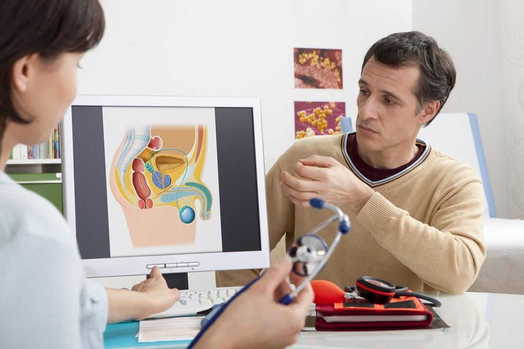Aux premiers signes de prostatite, un homme devrait consulter un urologue